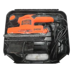 BLACK+DECKER Lijadora Orbital 240W de 1/3 Hoja