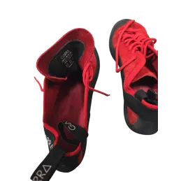 GARRA Pies de Gato Kokoro . Rojo .T41 GARRA Pies de Gato Kokoro . Rojo .T41