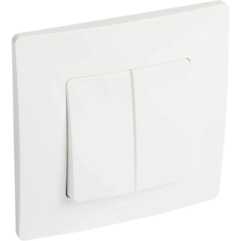 LEGRAND Doble Conmutador 10AX, Gama Niloé Monobloc