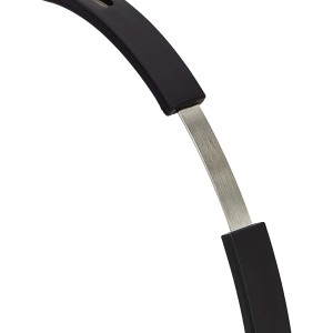 Auriculares USB Amazon Basics con micrófono y función de silencio.