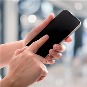 Amazon Basics - 2 Protectores Crital Templado Iphone 13 / 13PRO